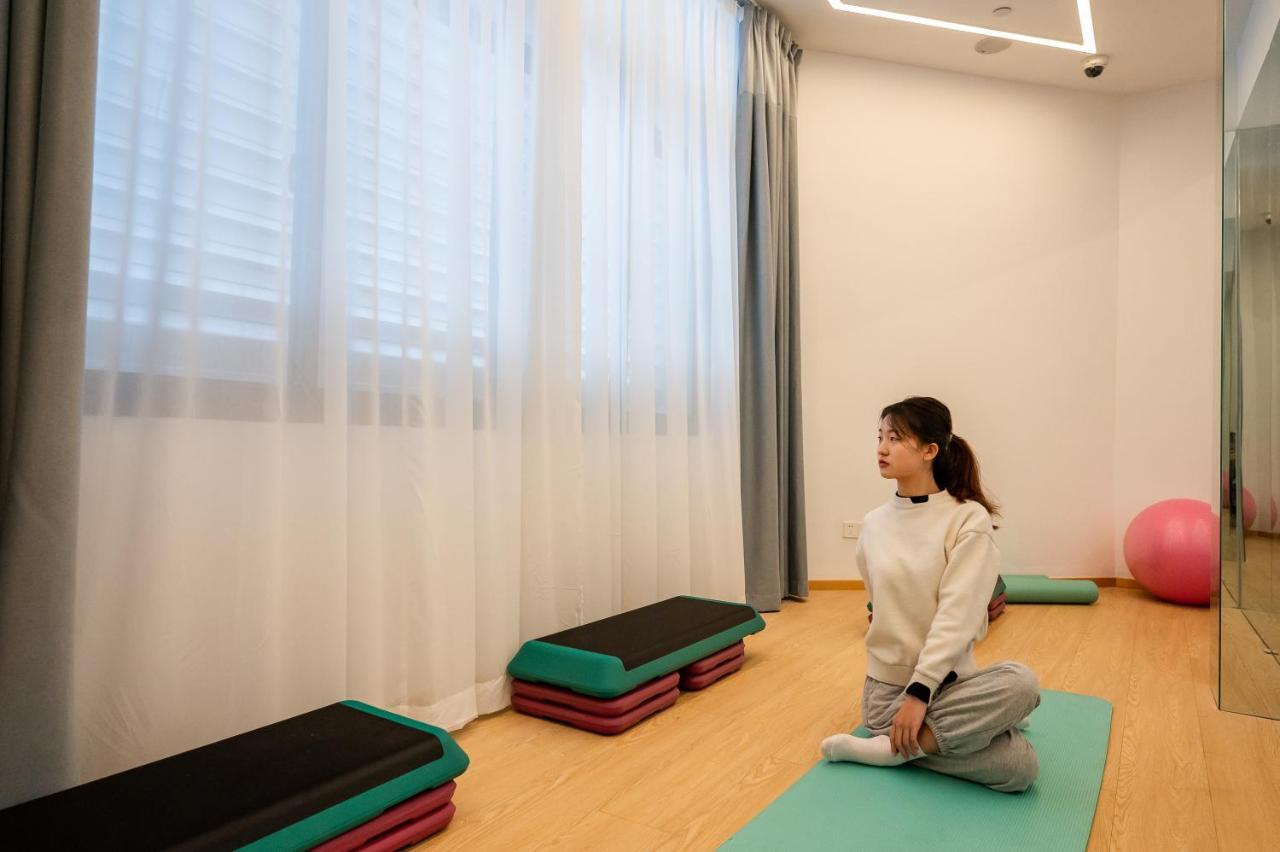 Dayin International Youth Hostel - Near East Nanjing Road & People'S Square & The Bund -Large Social Area -Bar -Cafe -Gym -Free Laundry Luggage Storage -24H Front Desk -English Service Shanghai Exterior photo